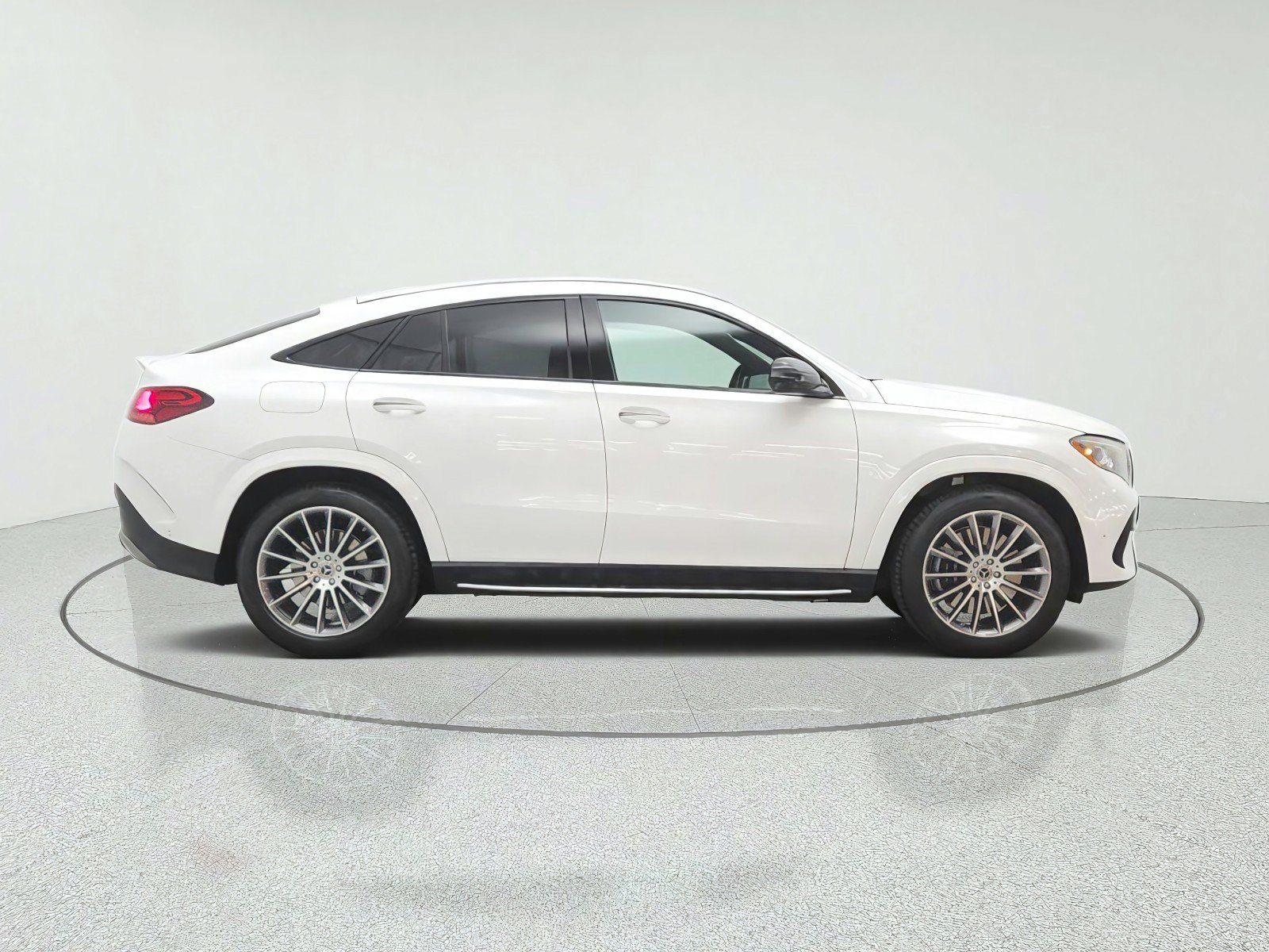 New 2027 Mercedes-Benz GLE 450 4MATIC Coupe image 4