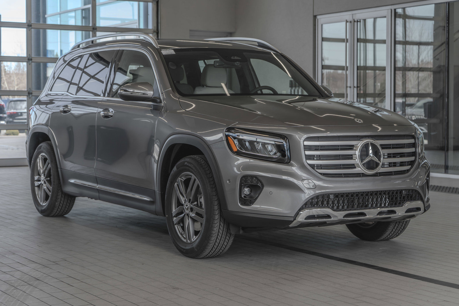 Used 2025 Mercedes-Benz GLB 250 4MATIC image 21