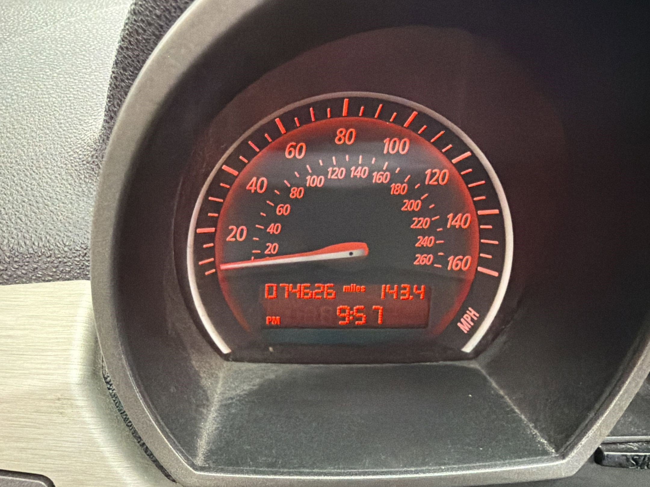 Used 2004 BMW Z4 2.5i image 17