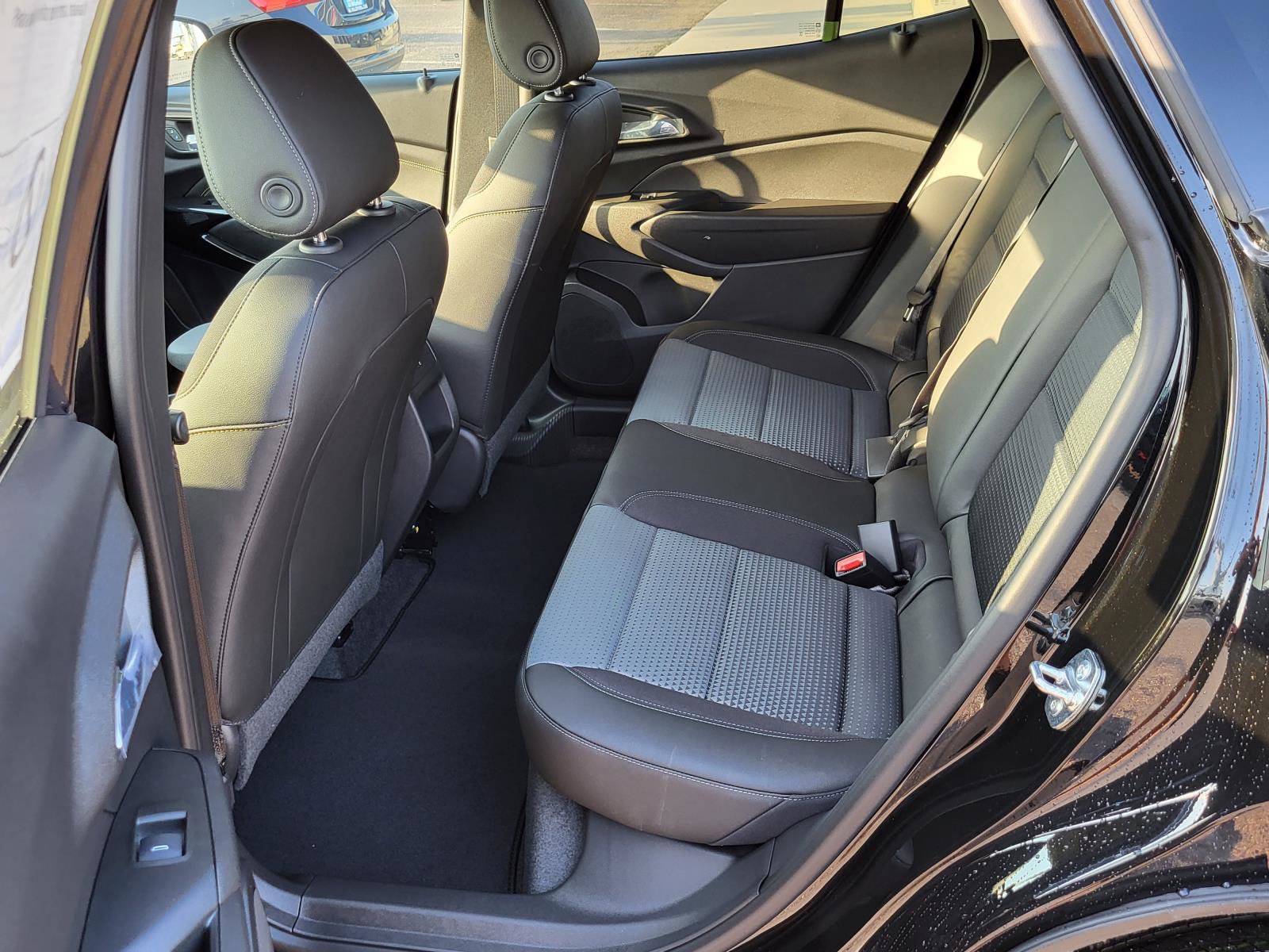 New 2026 Chevrolet Trax LT w/ Driver Confidence Package image 13