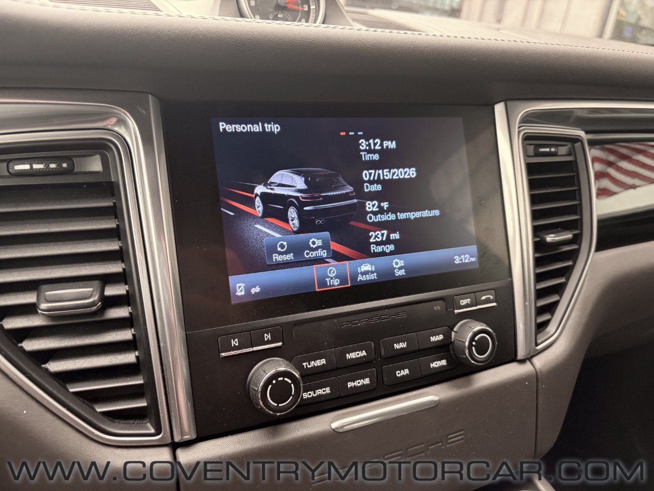 Used 2018 Porsche Macan S AWD/4WD image 21