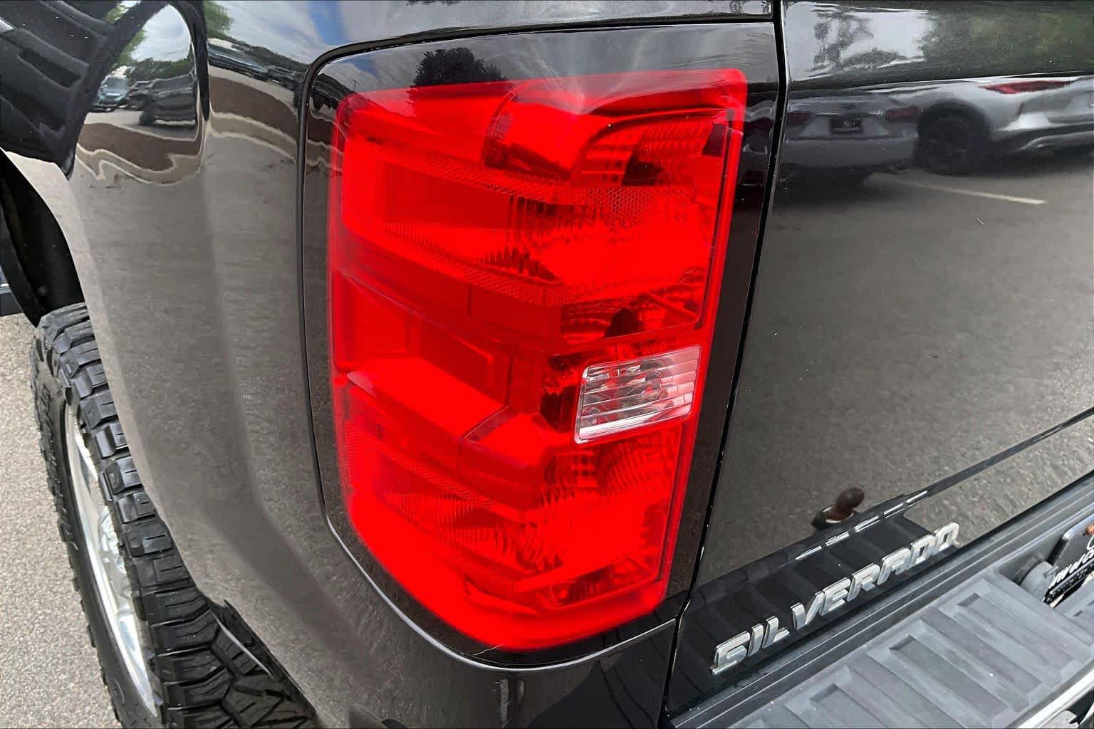 Used 2015 Chevrolet Silverado 2500 LT w/ LT Convenience Package AWD/4WD image 29