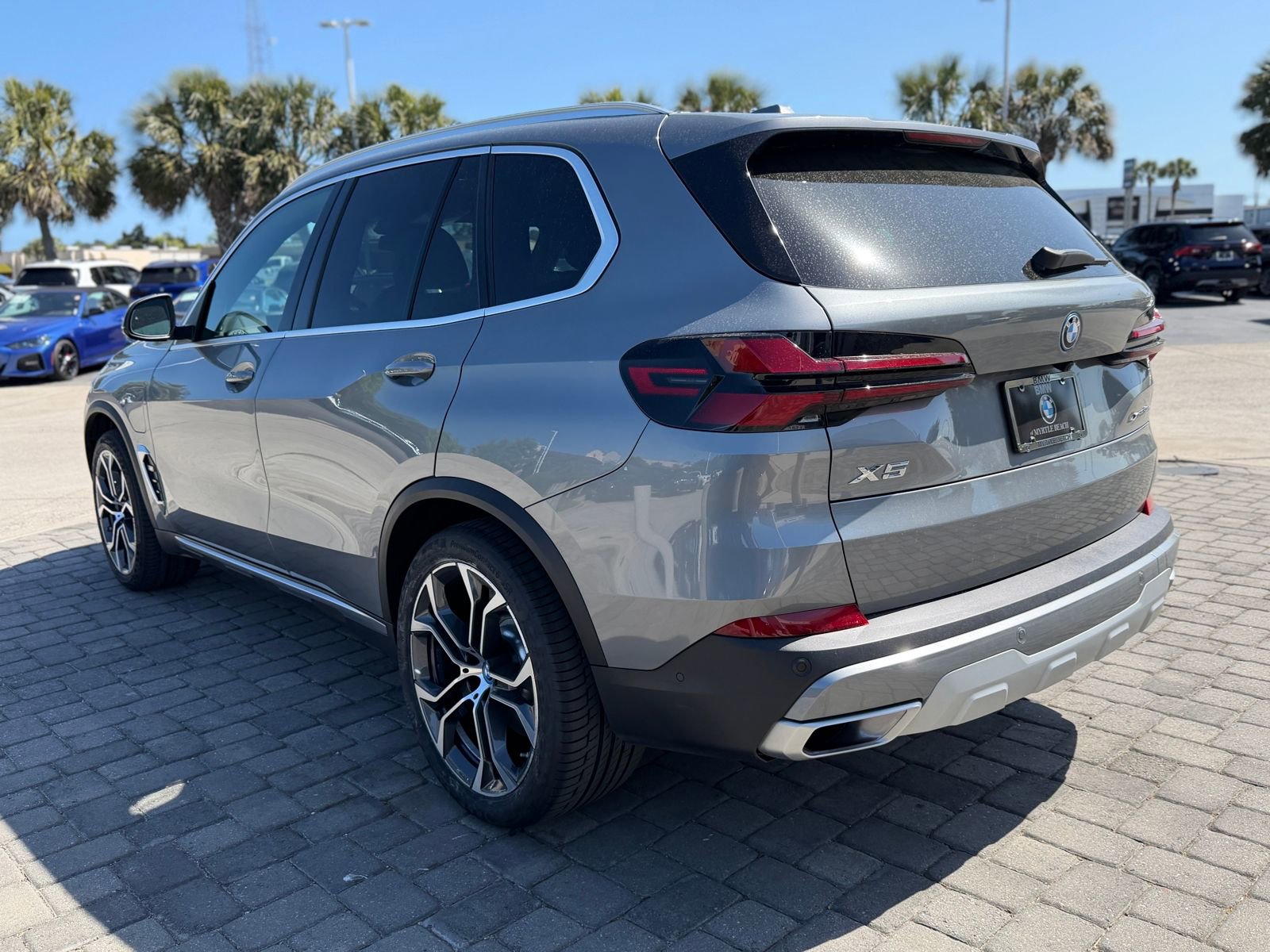 Certified 2024 BMW X5 xDrive50e w/ Premium Package image 11