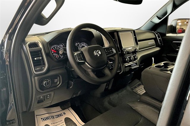 New 2025 RAM 1500 4x4 Crew Cab image 6