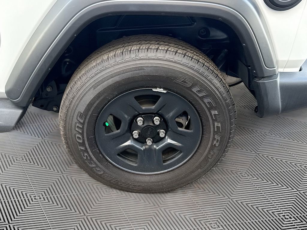 Used 2021 Jeep Wrangler Sport image 28