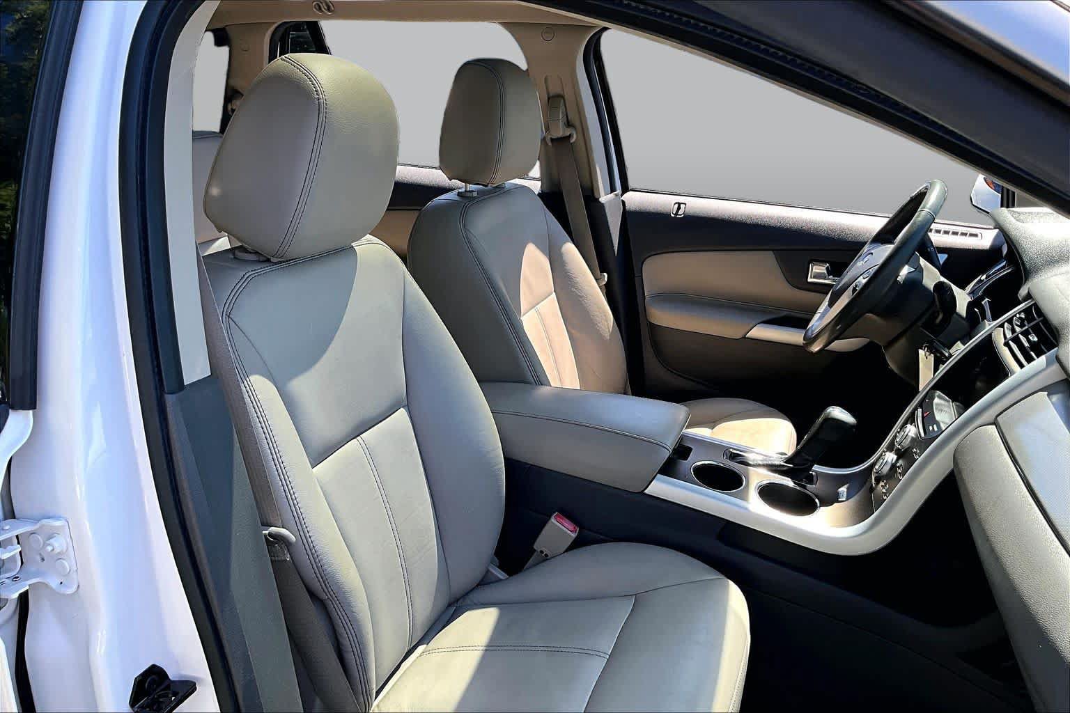 Used 2013 Ford Edge SEL FWD image 9