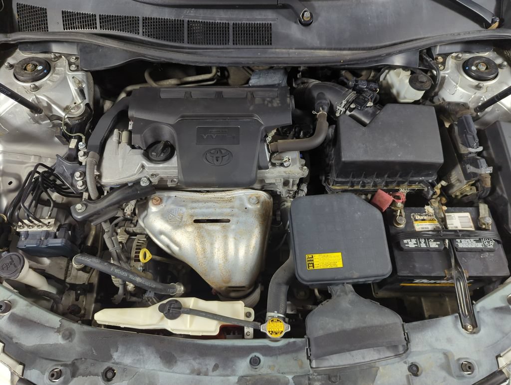 Used 2012 Toyota Camry LE FWD image 16