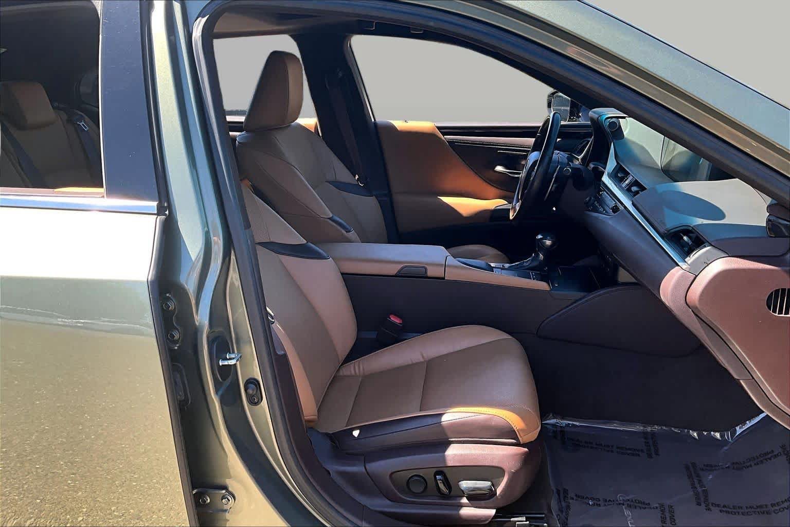 Used 2020 Lexus ES 350 w/ Premium Package FWD image 8
