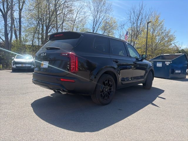 Certified 2022 Kia Telluride SX w/ SX Prestige Package AWD/4WD image 3