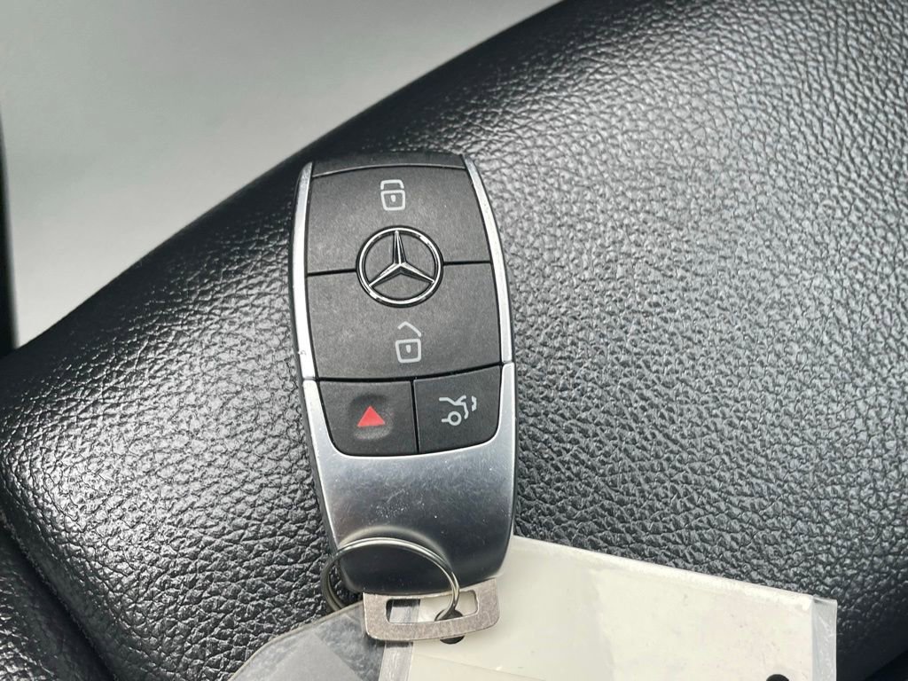 Used 2023 Mercedes-Benz GLA 250 4MATIC image 30