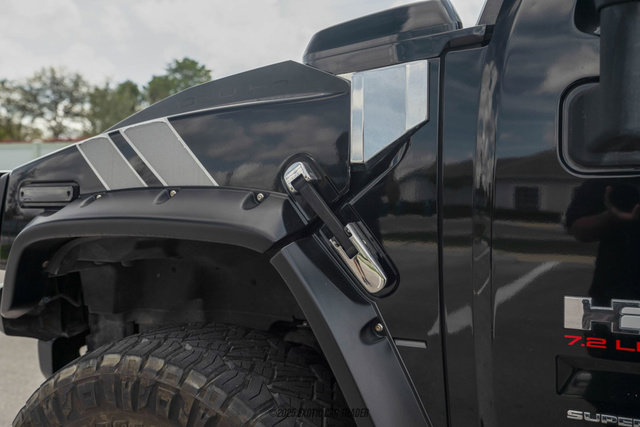 Used 2004 HUMMER H2 w/ Preferred Equipment Group image 98