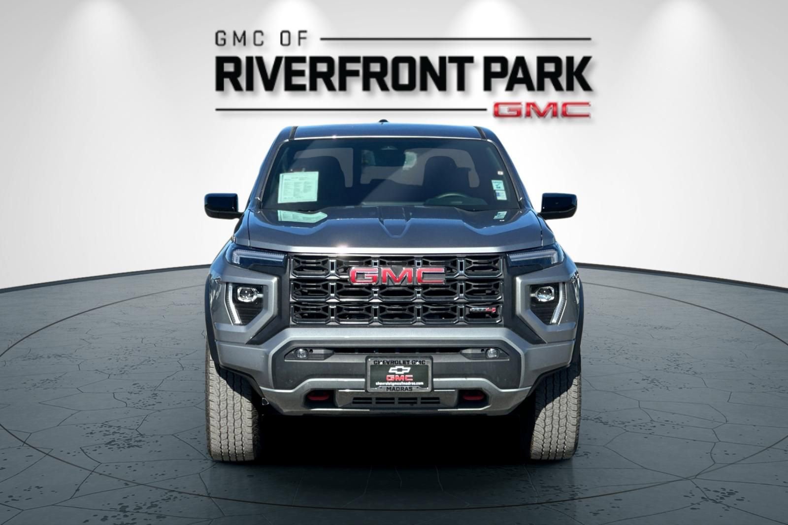 Used 2023 GMC Canyon AT4 w/ AT4 Premium Package AWD/4WD image 8