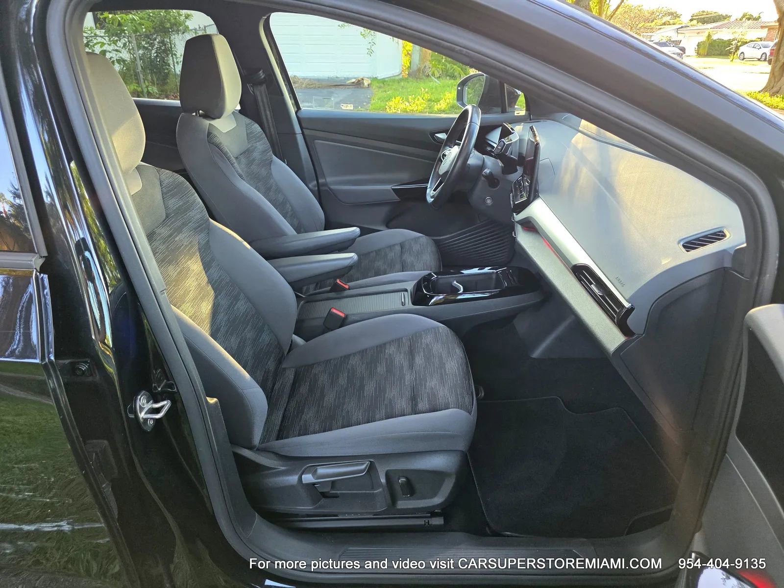 Used 2021 Volkswagen ID.4 Pro w/ ID.4 Protection Package RWD image 29