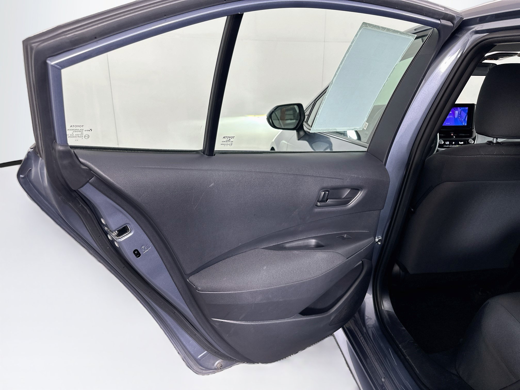 Used 2025 Toyota Corolla LE FWD image 25