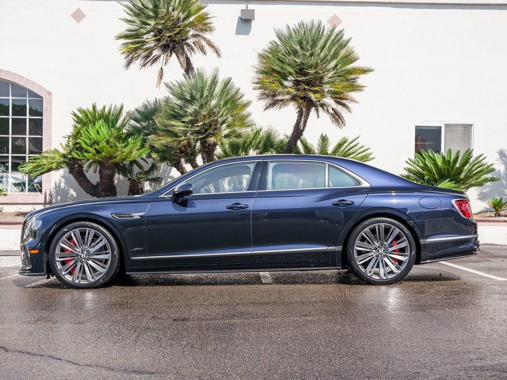 Used 2025 Bentley Flying Spur Plug-In Hybrid AWD/4WD image 38