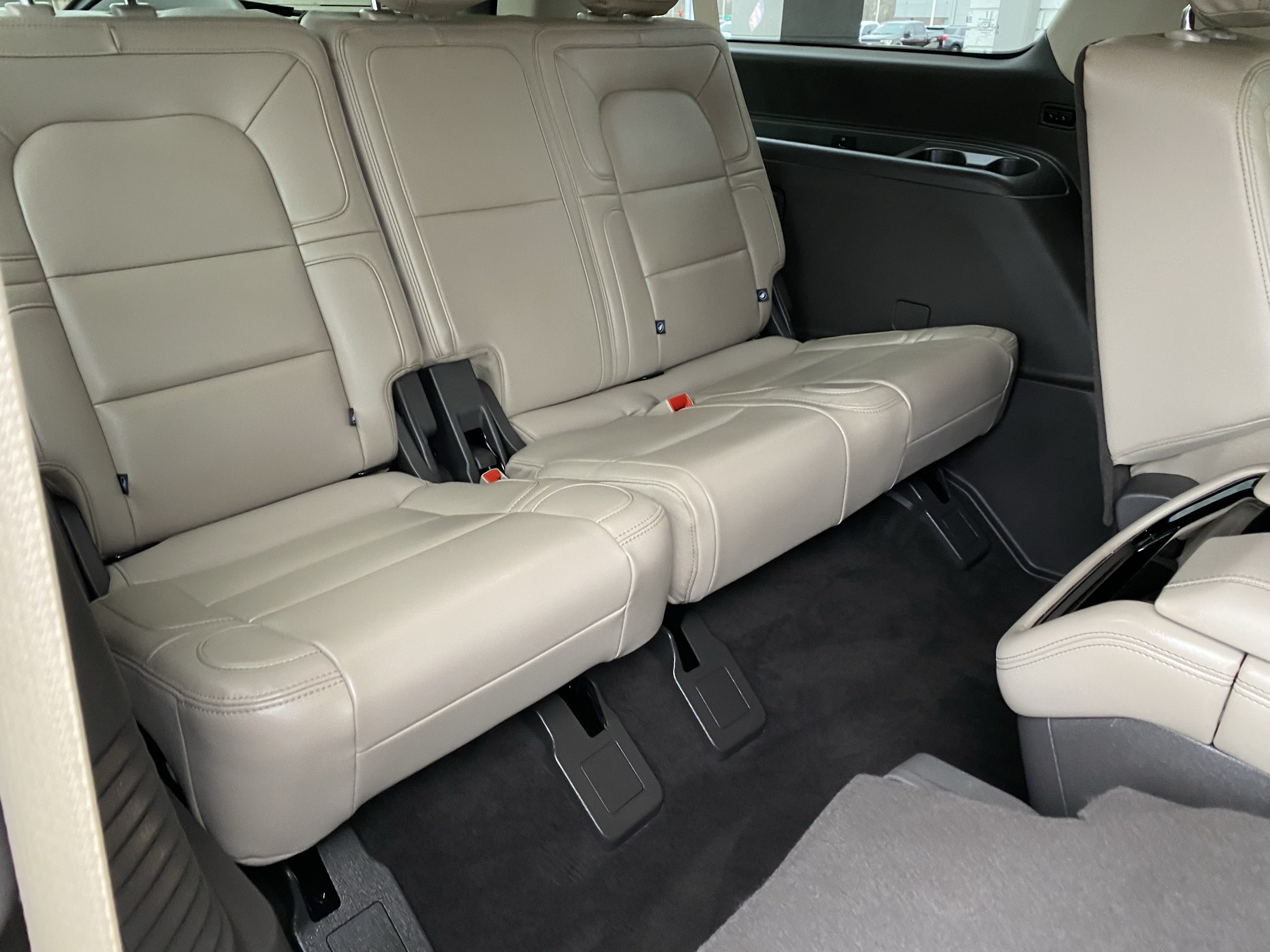 Used 2024 Lincoln Navigator L Reserve AWD/4WD image 12