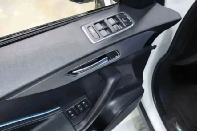 Used 2020 Jaguar F-PACE S image 11