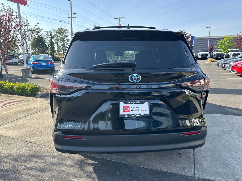 Certified 2025 Toyota Sienna XLE w/ XLE Plus Package AWD/4WD image 4
