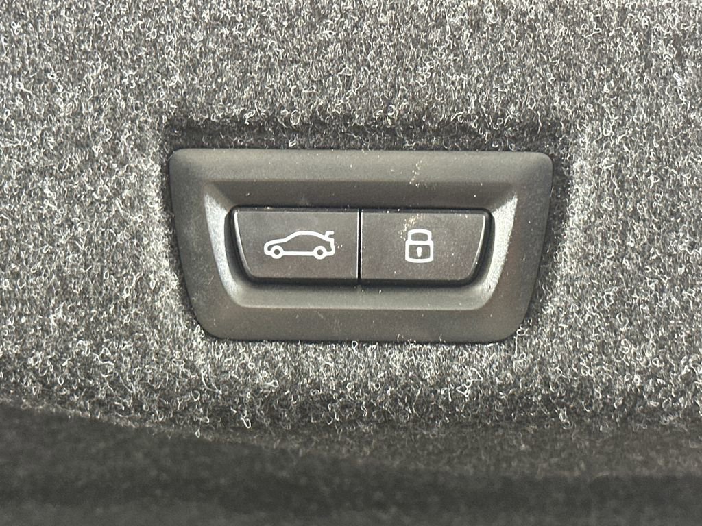 Used 2024 BMW 530i w/ Executive Package RWD image 19