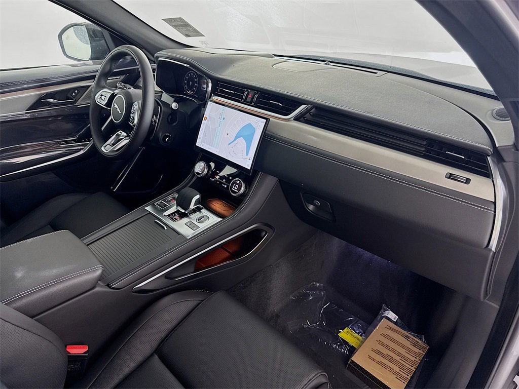 New 2026 Jaguar F-PACE R-Dynamic S image 29