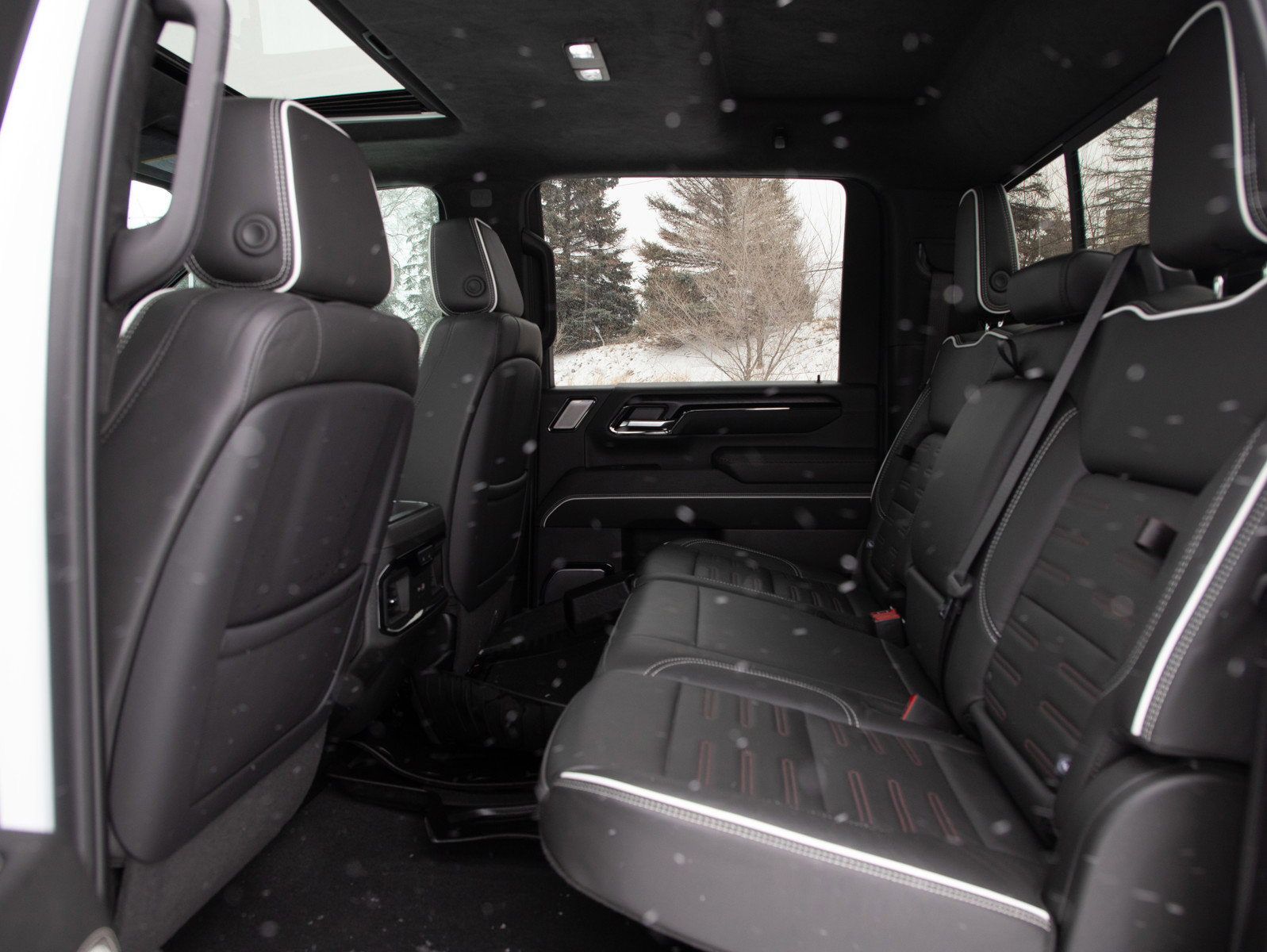 Used 2025 GMC Sierra 2500 AT4X image 20