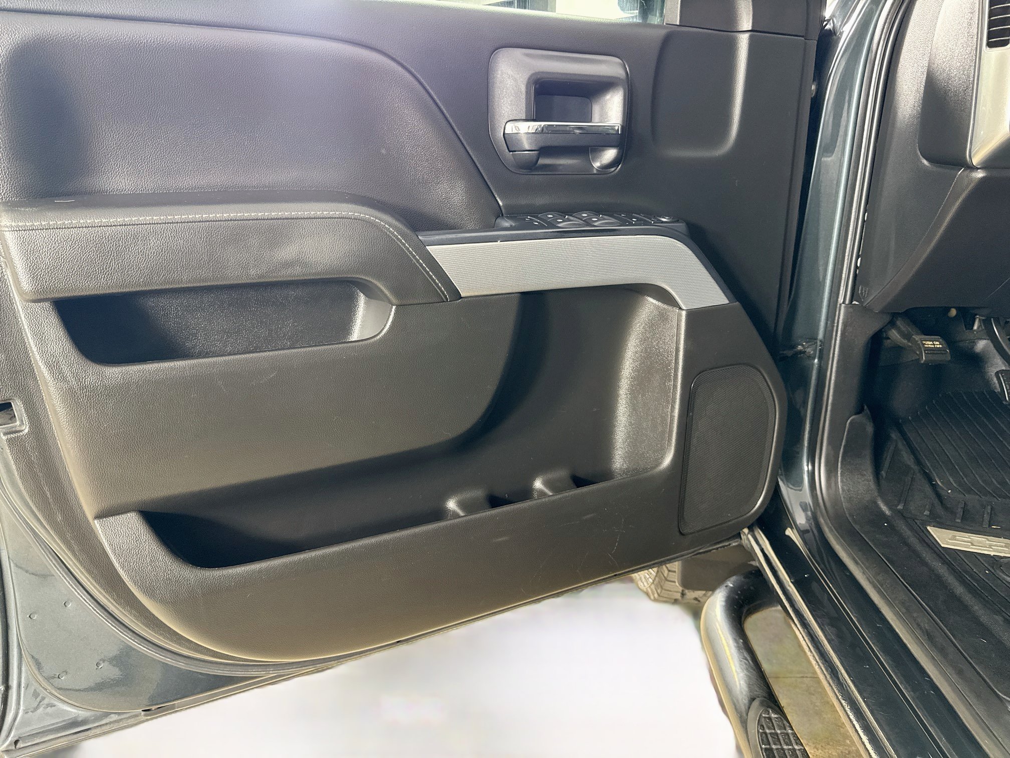 Used 2019 Chevrolet Silverado 3500 LT w/ LT Convenience Package AWD/4WD image 11