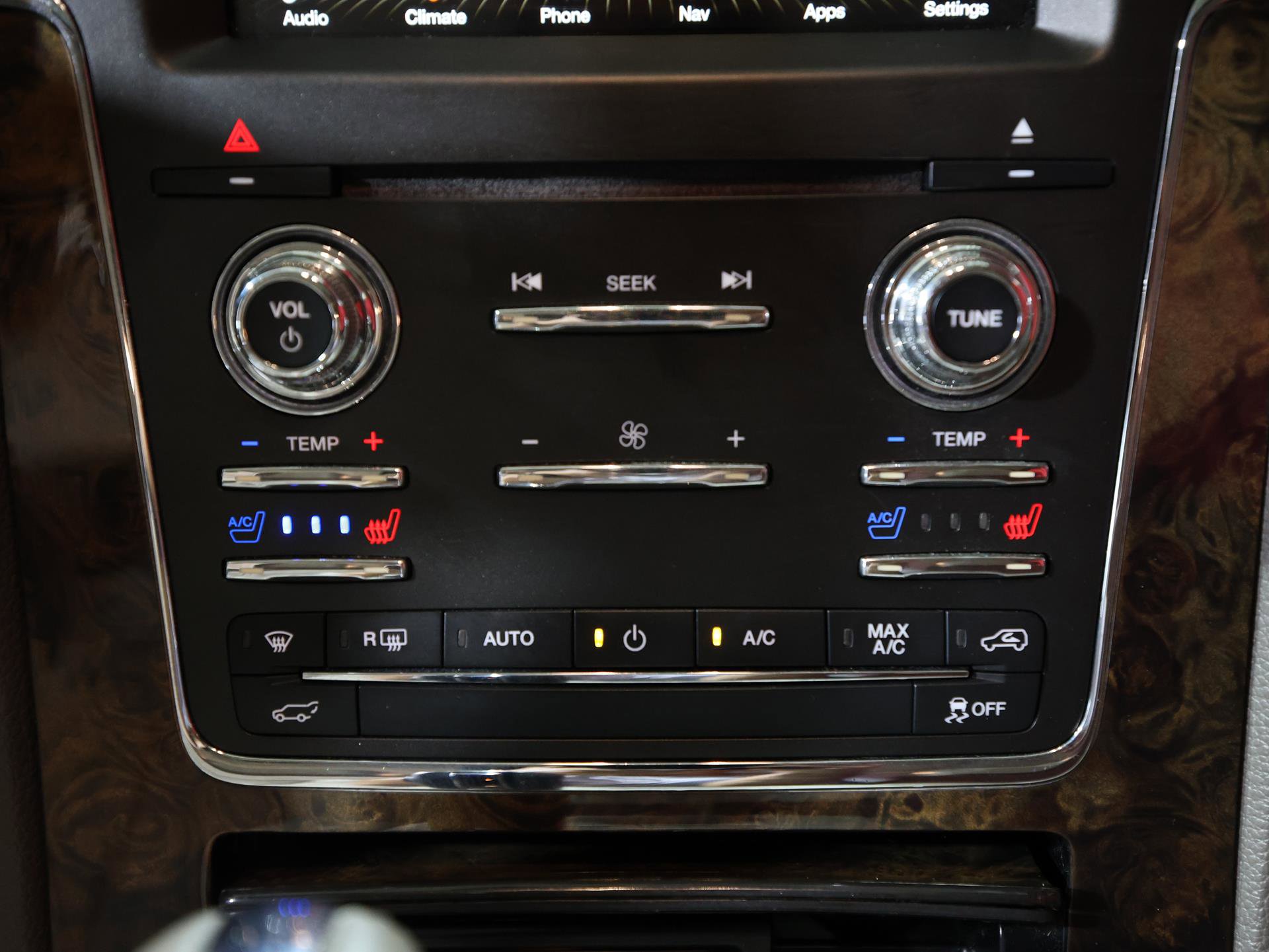 Used 2017 Lincoln Navigator Select image 23