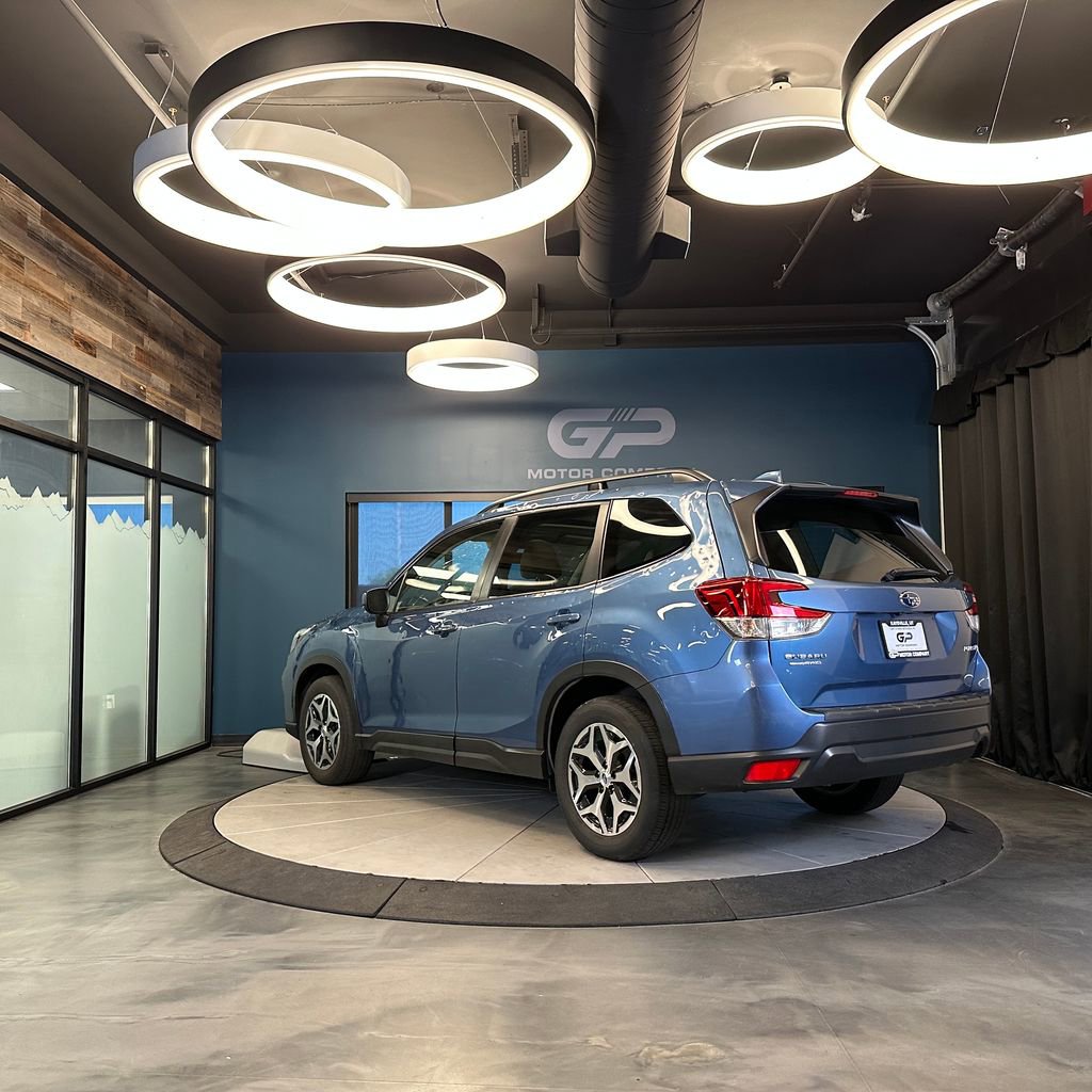 Used 2020 Subaru Forester Premium AWD/4WD image 5