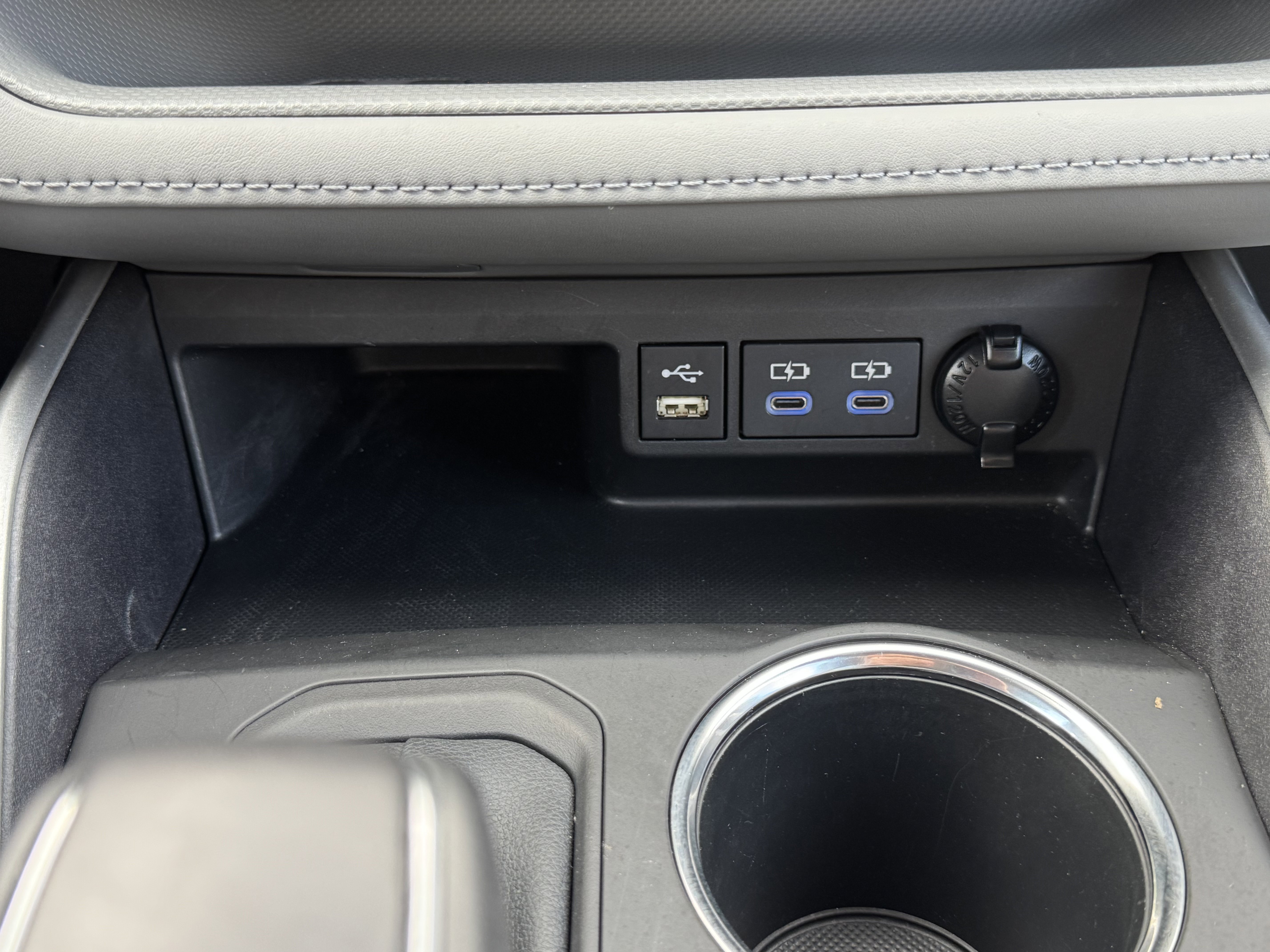 Used 2022 Toyota Highlander XLE image 35