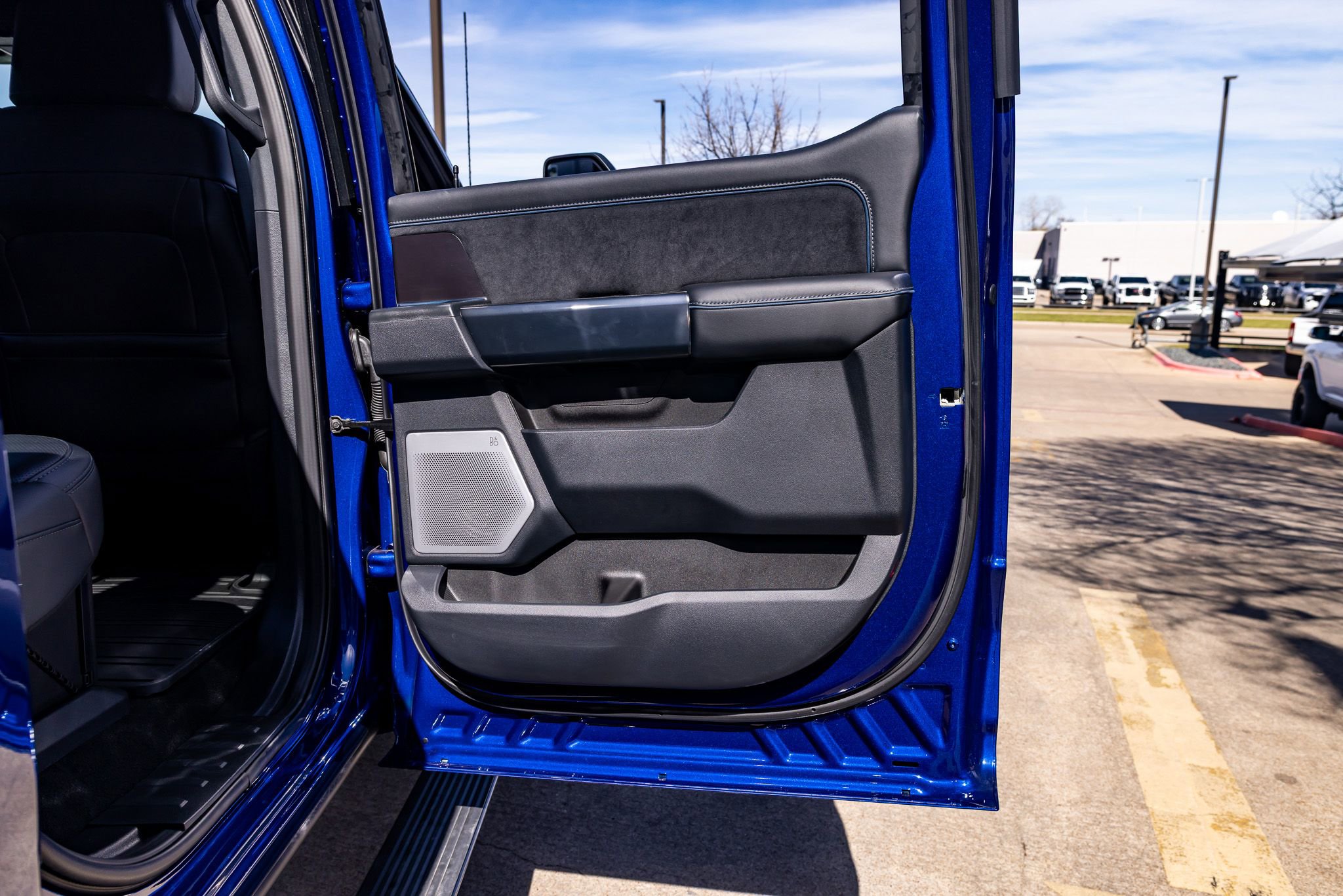 Used 2026 Ford F450 Platinum w/ FX4 Off-Road Package image 39