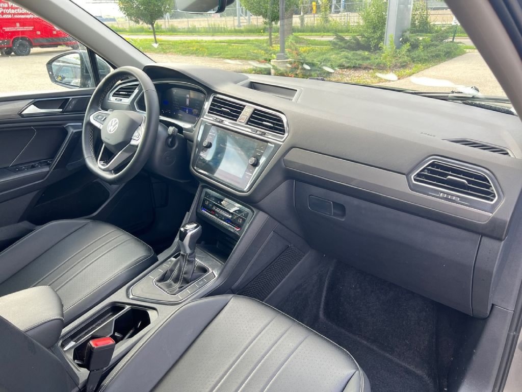 Used 2024 Volkswagen Tiguan SE FWD image 42