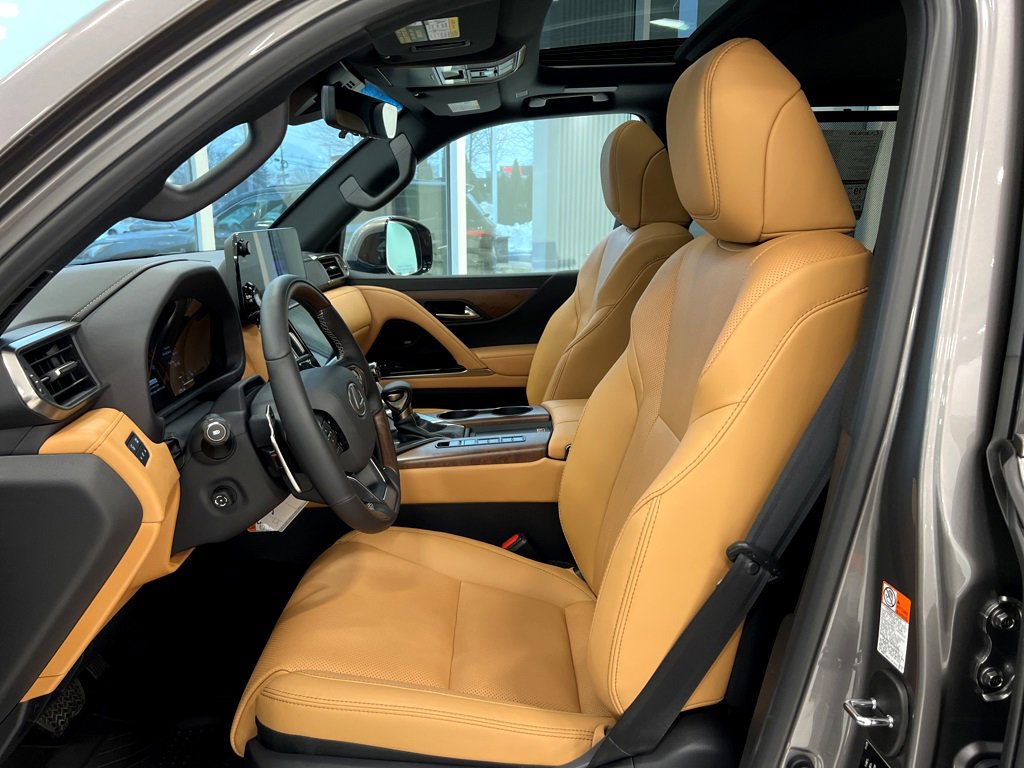 New 2026 Lexus LX 600 4WD w/ Accessory Package (2T) image 9