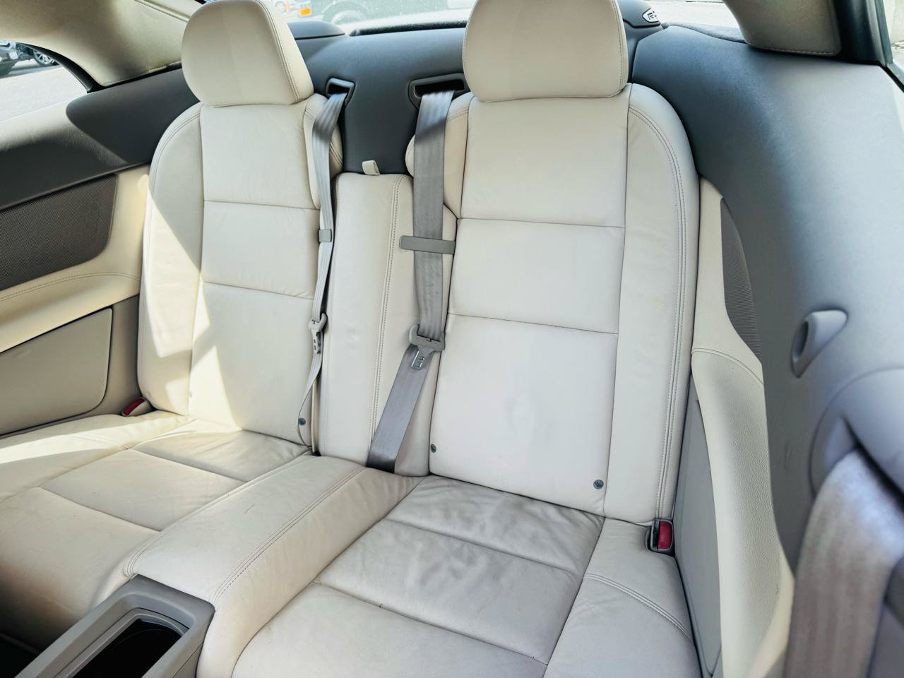 Used 2009 Volvo C70 T5 FWD image 17