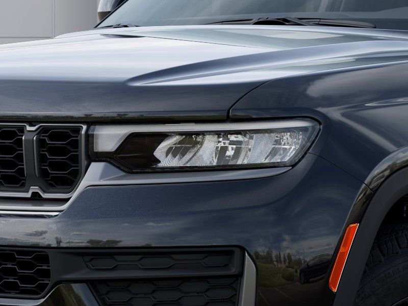 New 2026 Jeep Grand Cherokee Altitude RWD image 10