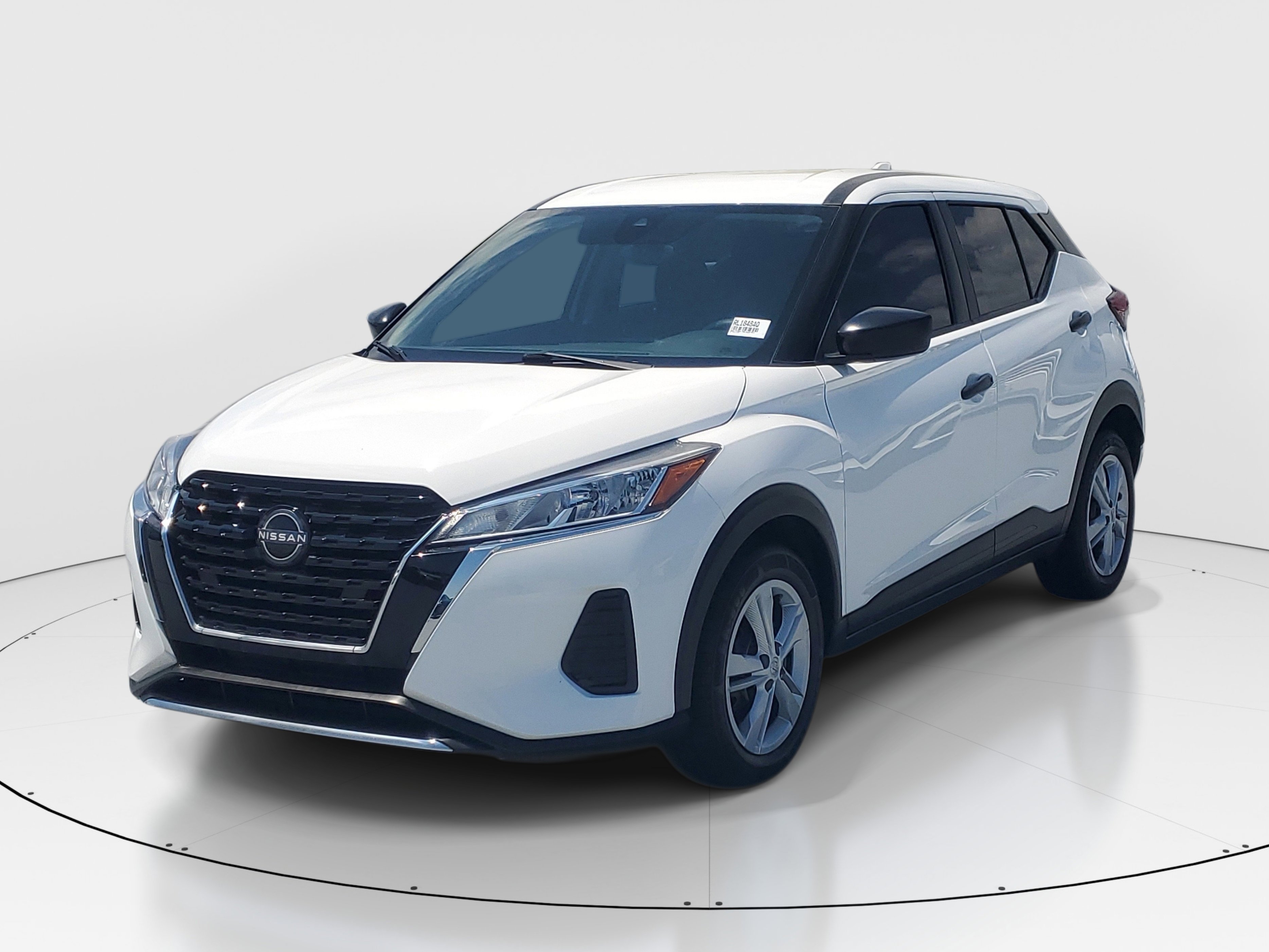 Used 2022 Nissan Kicks S FWD image 3