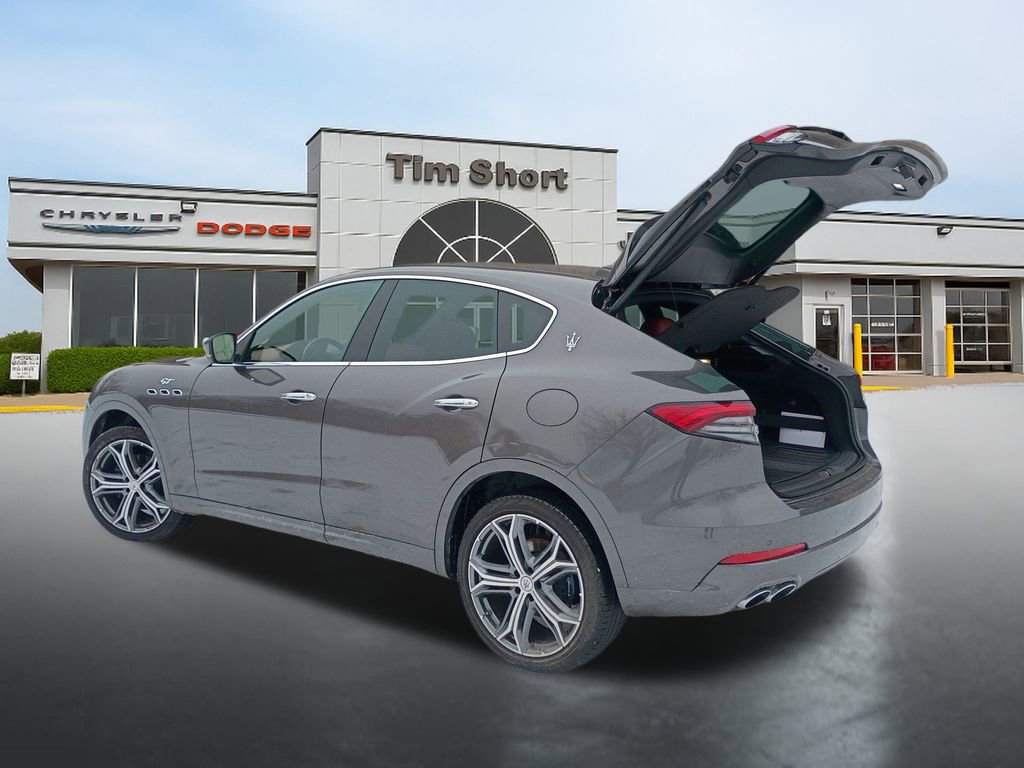 Used 2023 Maserati Levante GT image 39