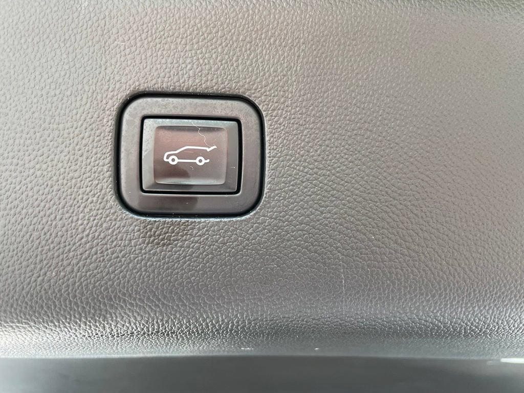 Used 2021 Buick Enclave Essence FWD image 42