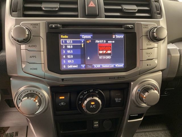 Used 2018 Toyota 4Runner SR5 AWD/4WD image 21