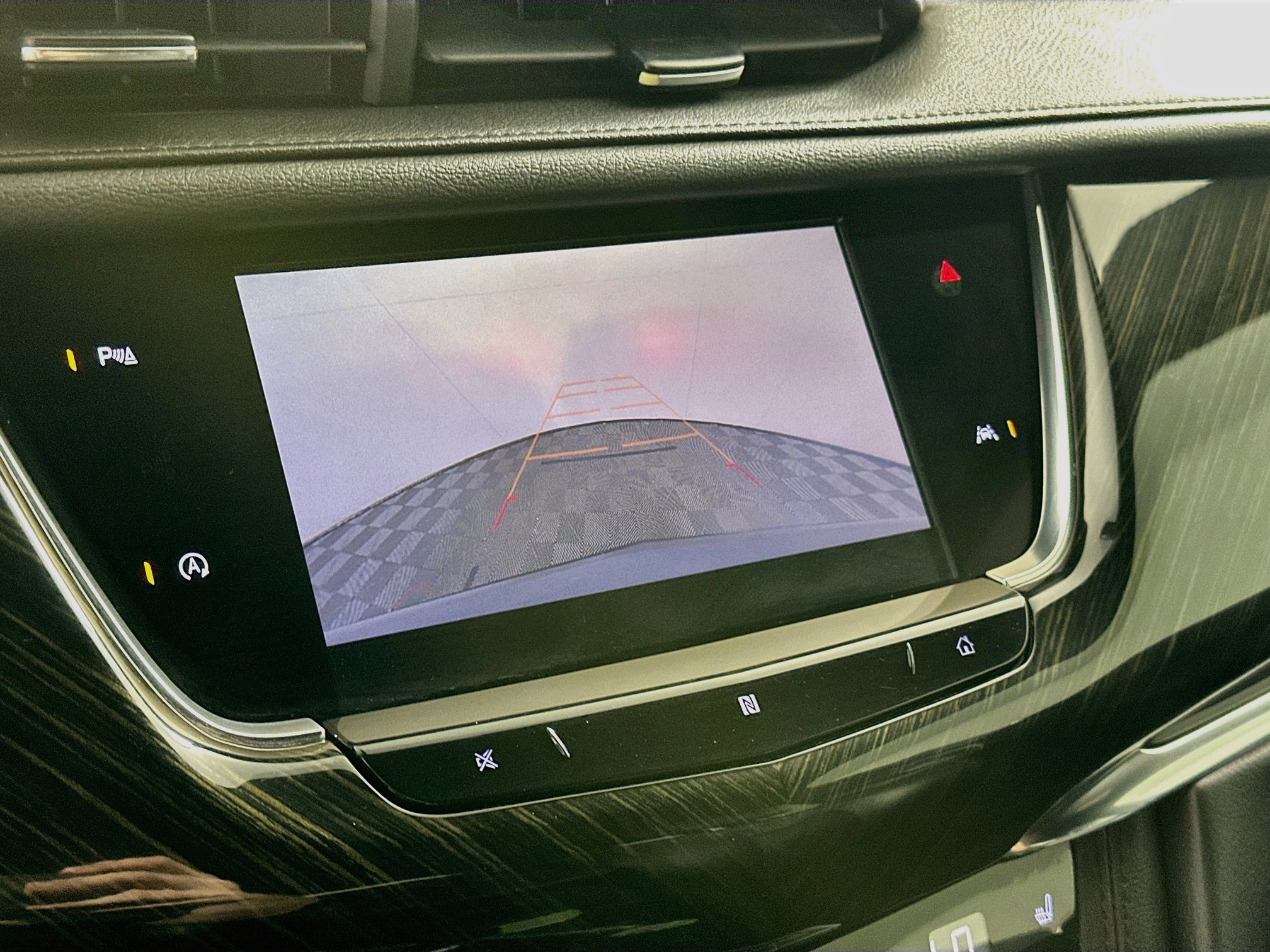 Used 2020 Cadillac XT6 Premium Luxury FWD image 23