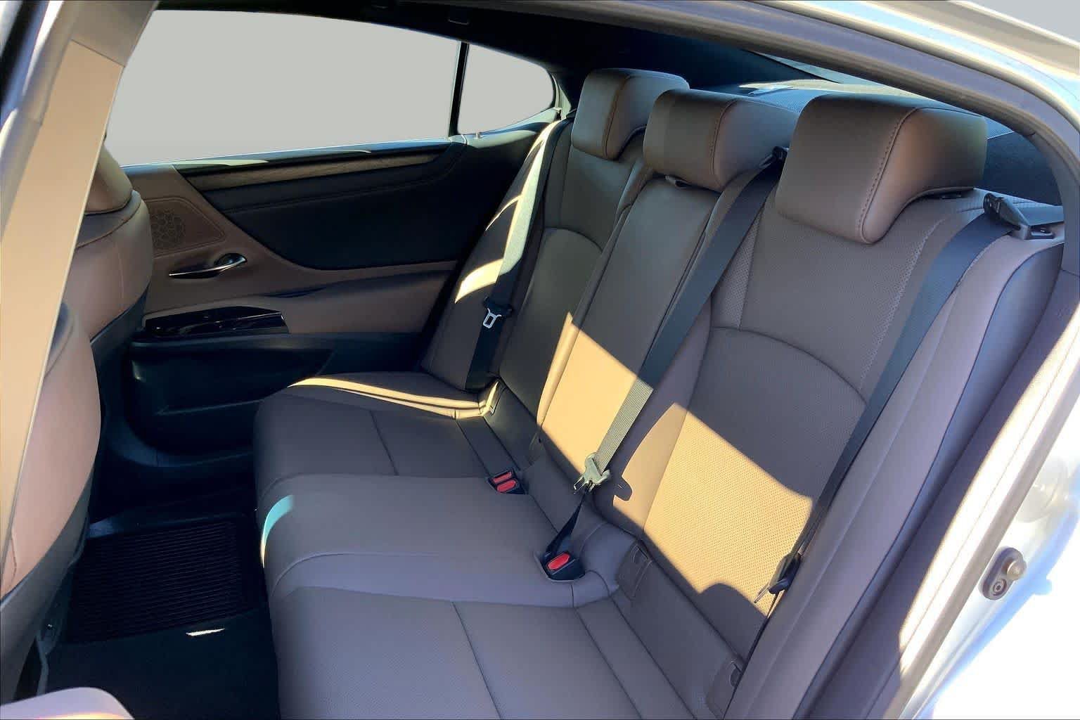 Used 2025 Lexus ES 350 w/ Premium Package FWD image 21