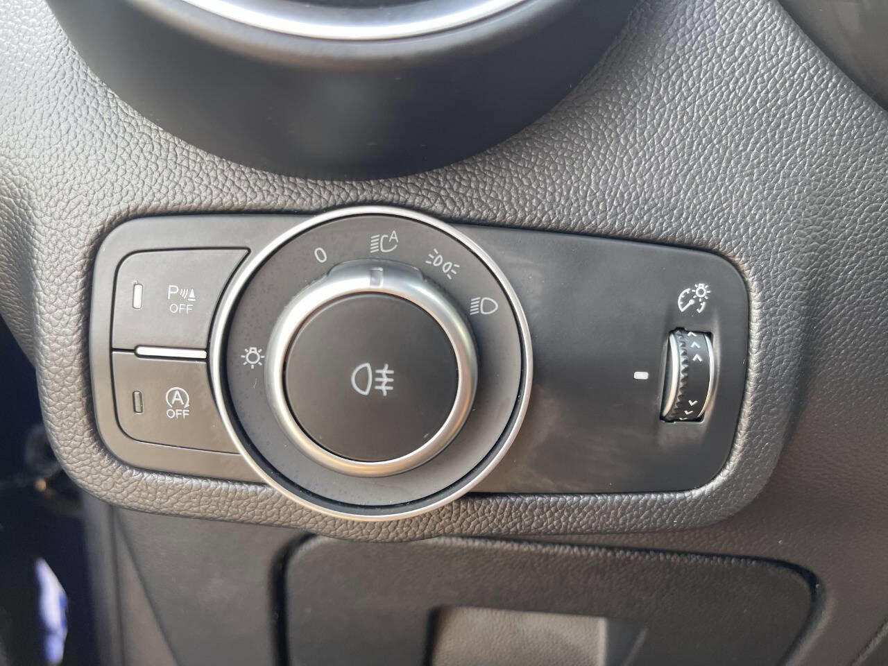 Used 2022 Alfa Romeo Stelvio Ti image 30