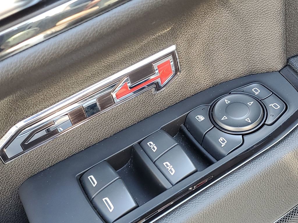 Used 2024 GMC Sierra 1500 AT4 w/ Technology Package image 26