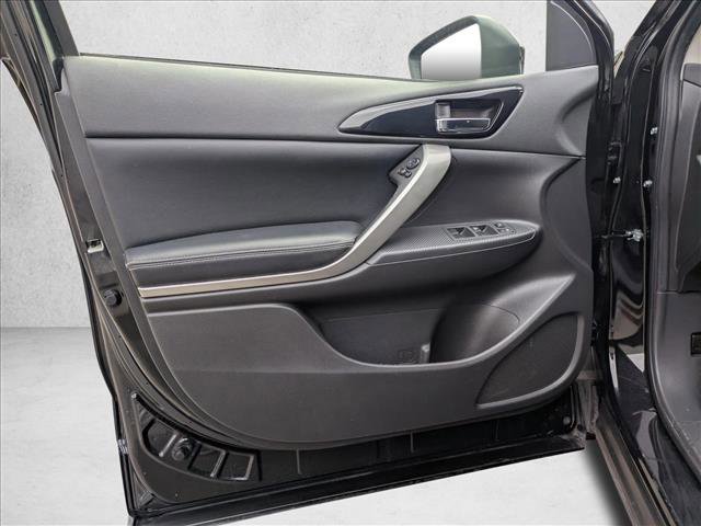 Used 2023 Mitsubishi Eclipse Cross SE image 12