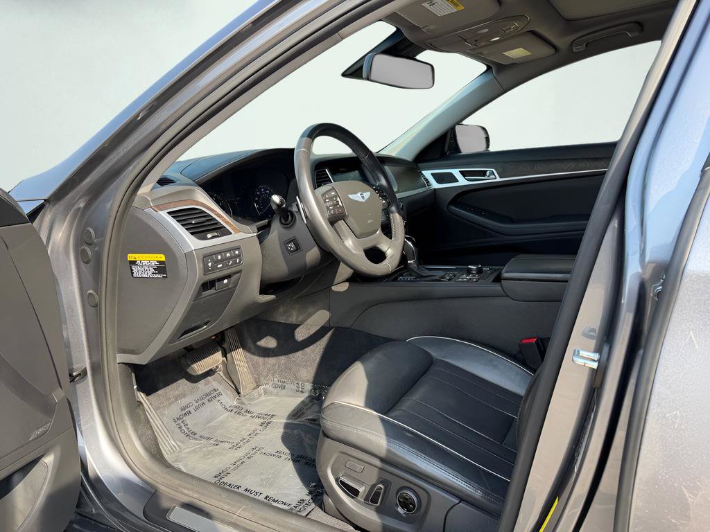 Used 2015 Hyundai Genesis 3.8 w/ Option Group 04 image 15