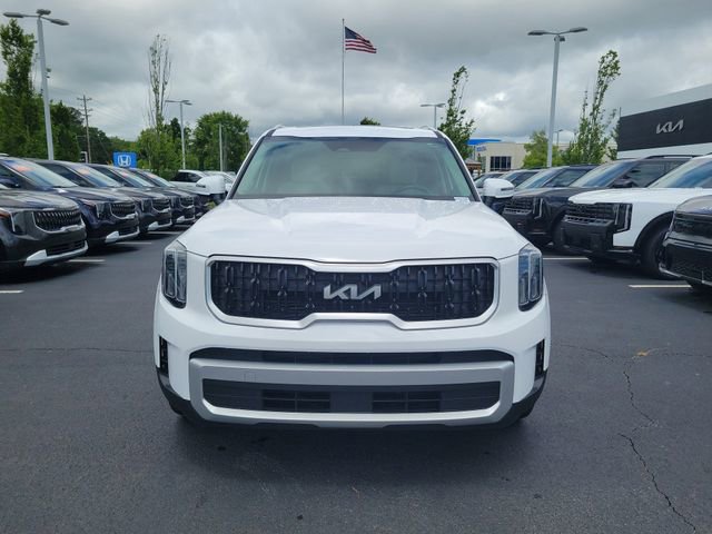 Used 2025 Kia Telluride EX w/ EX Captain's Chair Package FWD image 2