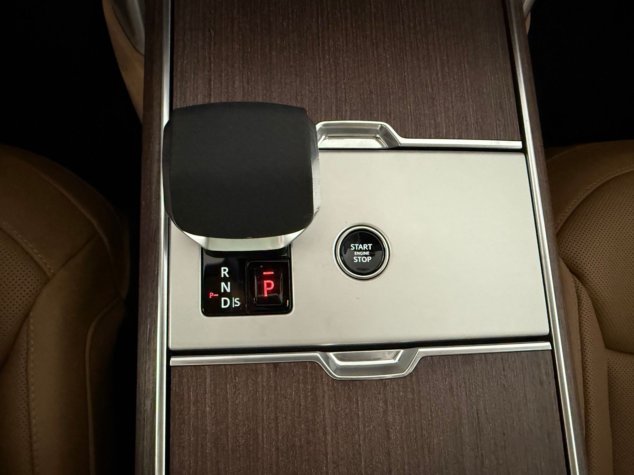 New 2026 Land Rover Range Rover SE AWD/4WD image 17