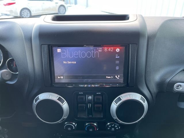 Used 2017 Jeep Wrangler Unlimited Sahara w/ Dual Top Group image 18