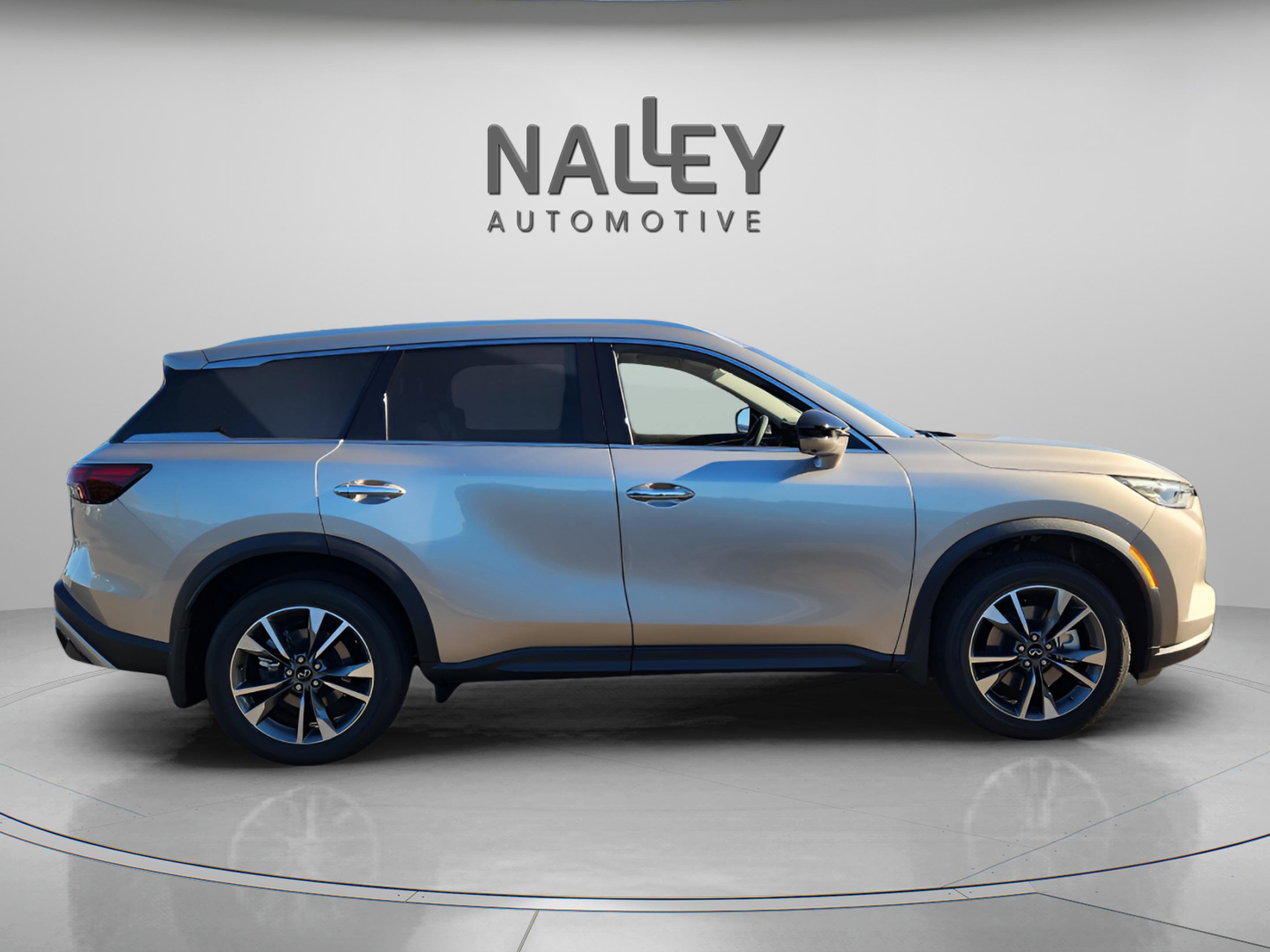 Certified 2025 INFINITI QX60 Luxe image 6