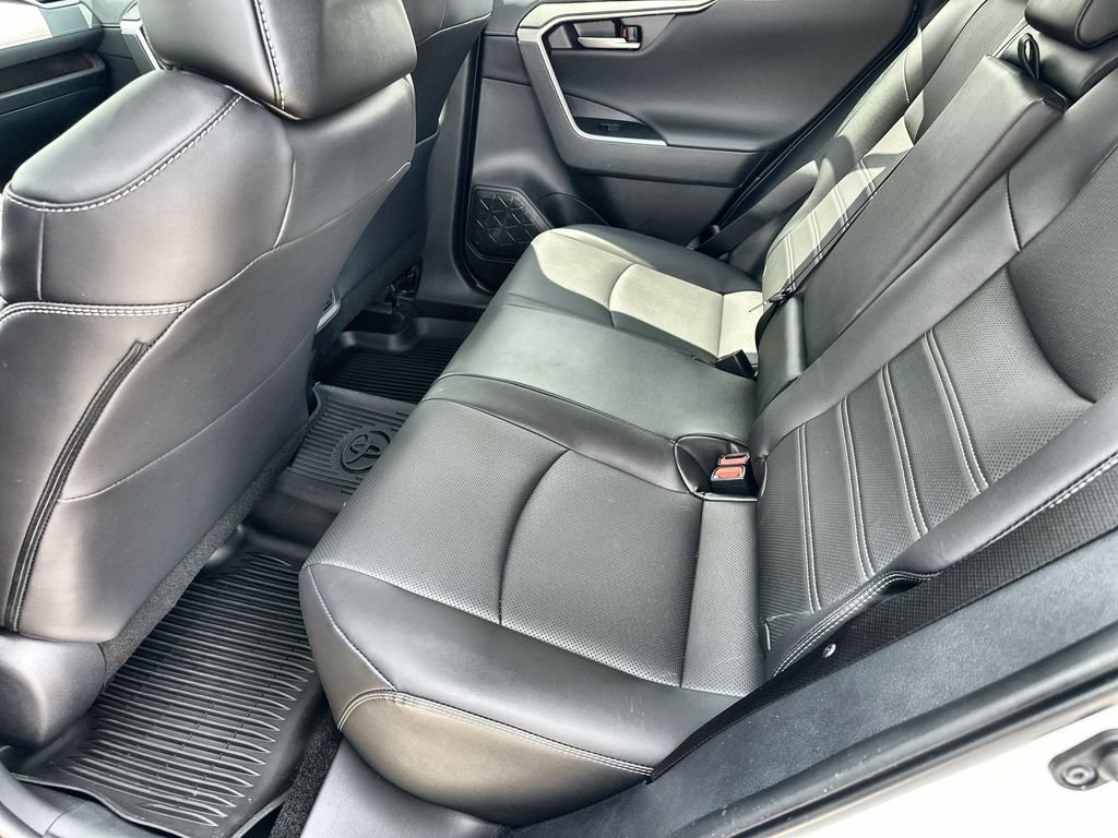 Used 2025 Toyota RAV4 Limited FWD image 16