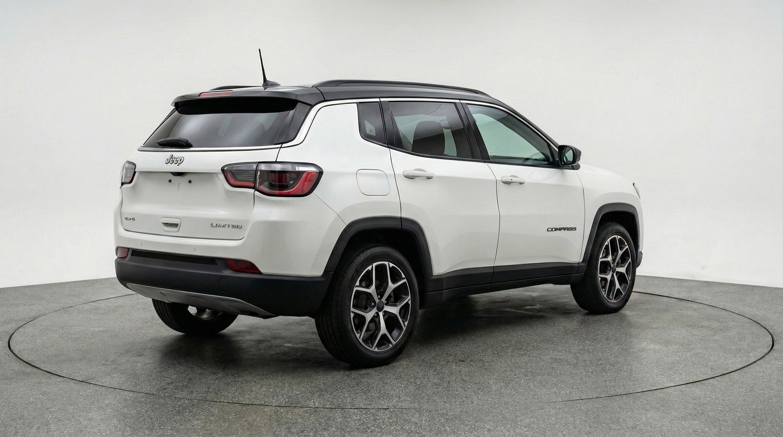 Used 2025 Jeep Compass Limited AWD/4WD image 9